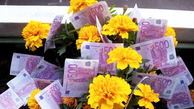euros banknotes, eurozone, single currency, cash money. Image: epSos.de 