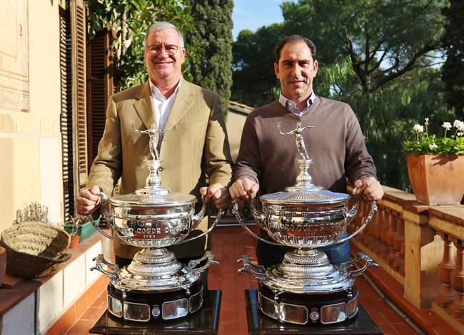 Albert Agusti y Albert Costa con el trofeo del Conde de Godó | PRENSA RCTB ep albert agustialbert costatrofeocondegodo