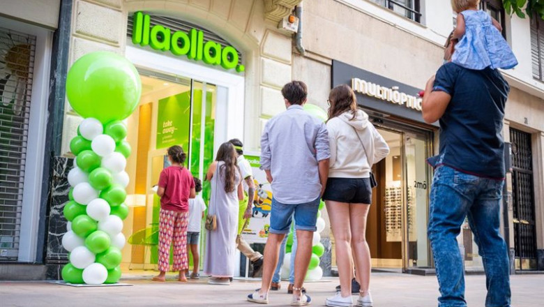 ep apertura de un establecimiento de llaollao en la calle ercilla de bilbao