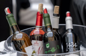ep archivo algunas de las botellas de vino expuestas durante la inauguracion del xxi salon de los ep archivo algunas de las botellas de vino expuestas durante la inauguracion del xxi salon de los