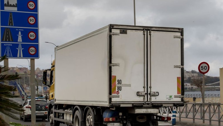 ep archivo   camion en una frontera