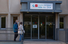 ep archivo dos personas entran en el centro de salud isla de oza a 11 de enero de 2024 en madrid ep archivo dos personas entran en el centro de salud isla de oza a 11 de enero de 2024 en madrid