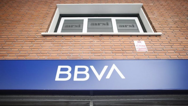 ep archivo - imagen del nuevo logo del bbva sobre una oficina de la compania en madrid