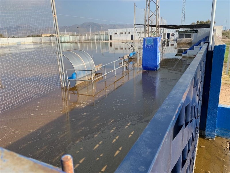 ep campo de futbol de cabo de gata anegado por la gota fria