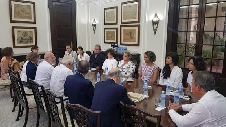 ep el ministro de asuntos exteriores ue y cooperacion en funciones josep borrell reunido con