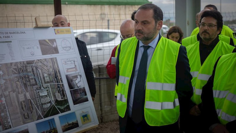 ep el ministro de fomento jose luis abalos visita las obras de la futura estacion intermodal t2 del