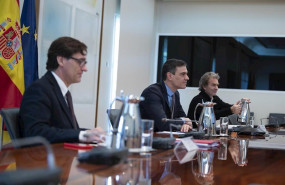 ep el ministro de sanidad salvador illa el presidente del gobierno pedro sanchez y el director del