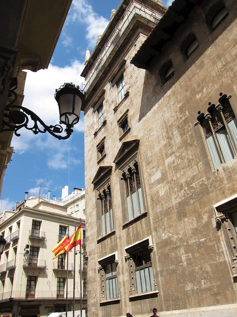 ep fachada lateral del palau de la generalitat valenciana