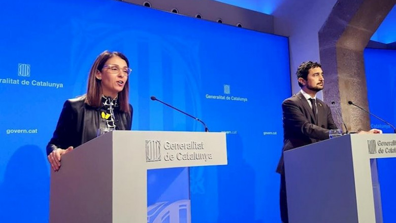 La consellera de Presidencia, Meritxell Budó, y el Conseller de Territorio y Sostenibilidad, Damià Calvet, en rueda de prensa después del Consell Executiu | EUROPA PRESS ep la consellera de presidencia meritxell budo y el conseller de territorio y sostenibilidad dami
