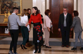 ep la reina recibe en audiencia a una representacion del fondo de becas fiscal soledad cazorla