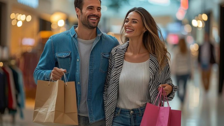 Los españoles gastaron de media más de 900 euros en moda en 2024, según GfK. | GFK ep los espanoles gastaron de media mas de 900 euros en moda en 2024 segun gfk