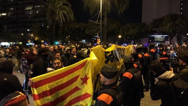 ep manifestantes cortandiagonalbarcelona