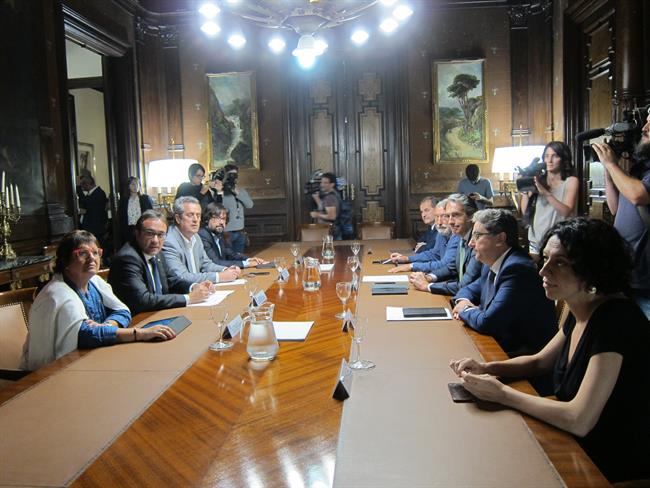 Ministro Í.De la Serna,delegado E.Millo,consellers D.Bassa,J.Rull y J.Forn | EUROPA PRESS ep ministro idesernadelegado emilloconsellers dbassajrulljforn