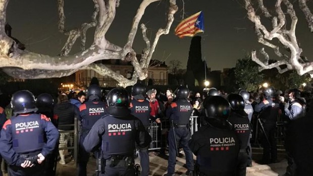 ep mossos frenteparlament