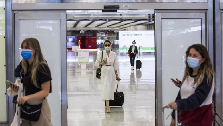 ep pasajeros a su llegada a las instalaciones de la terminal t4 del aeropuerto adolfo suarez ep pasajeros a su llegada a las instalaciones de la terminal t4 del aeropuerto adolfo suarez
