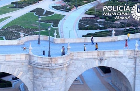 ep policia municipal utiliza drones en madrid para difundir por megafonia la recomendacion a la