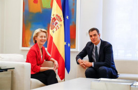 ep presidentegobiernofunciones pedro sanchez recibepalaciola moncloala presidenta electala comision europea ursula von der leyen