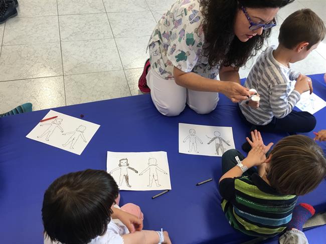 Taller escuela de atopia dermatitis atópica málaga salud niños menores hospital | EUROPA PRESS/JUNTA DE ANDALUCÍA - Archivo ep taller escuelaatopia dermatitis atopica malaga salud ninos menores hospital