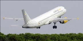 un avion de la compagnie vueling en 2007 a barcelone 20240506074301