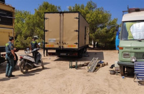 ep agentes de la guardia civil desmantelan una fiesta ilegal en sant josep ibiza