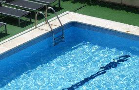 ep archivo   hotel piscina calor verano nadar