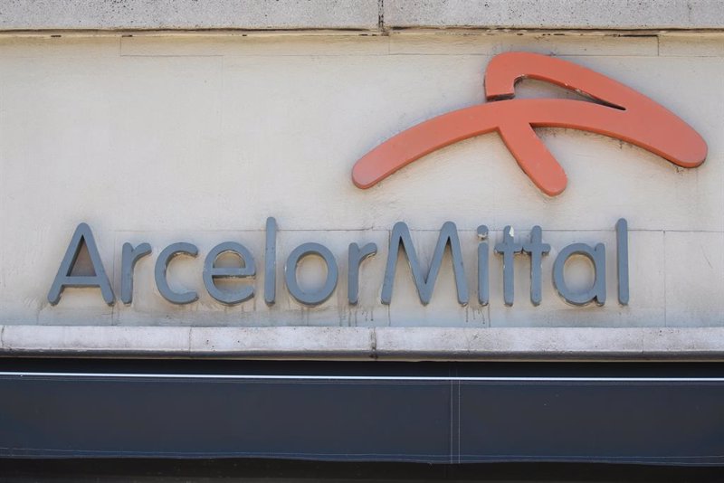ArcelorMittal pierde soportes clave y se precipita a los mínimos de 2022
