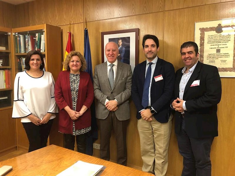 ep de izq a dcha isabel pineros montse gines faustino blanco pablo de la cueva y santiago alfonso