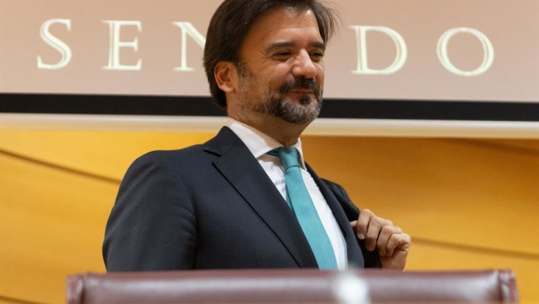 El director general de Política Energética y Minas, Manuel García Hernández,comparece ante la comisión sobre el apagón, en el Senado, a 23 de octubre de 2025, en Madrid (España). Comparece en la Comisión de Investigación sobre la interrupción del suminist | Eduardo Parra - Europa Press ep el director general de politica energetica y minas manuel garcia hernandezcomparece ante la