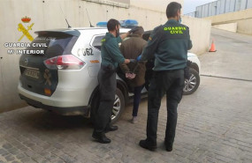 ep el hombre custodiado por los agentes