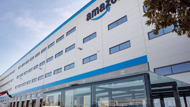 ep fachada del nuevo centro logistico de amazon en dos hermanas