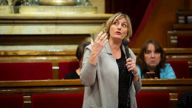 ep intervencion de la consellera de salud alba verges en el parlament en una foto de archivo