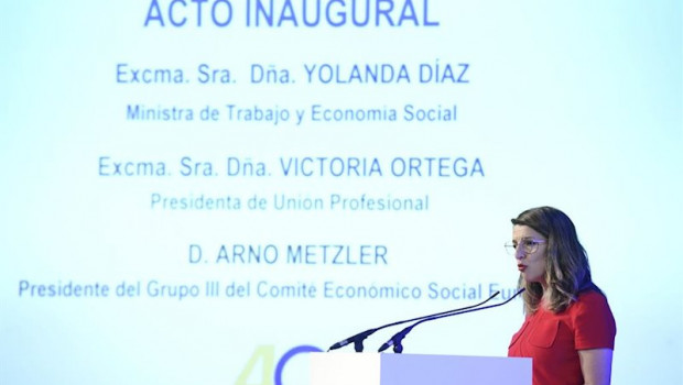 ep la ministra de trabajo y economia laboral yolanda diaz participa en el acto inaugural del ii
