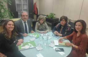 ep la tesorera del consejo general de farmaceuticos ana lopez-casero el presidente jesus aguilar y