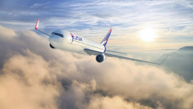 ep latam airlines reduce a un 95 su operacion en abril y nombra a roberto alvo como nuevo consejero
