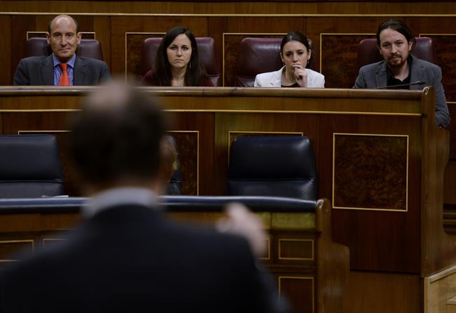 Mariano Rajoy contestando a Pablo Iglesias | EUROPA PRESS ep mariano rajoy contestandopablo iglesias 20170504193103