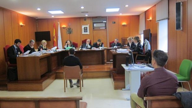 ep policias acusadosagredirun detenidocachearle