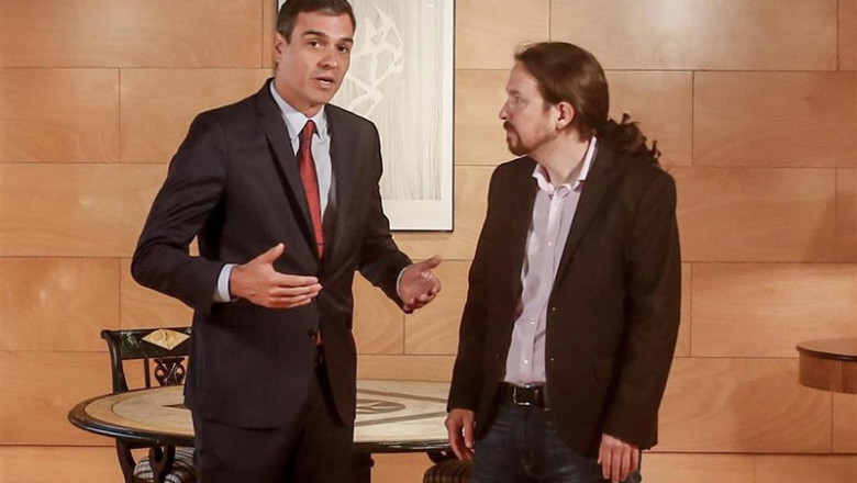 ep presidentegobiernofunciones pedro sanchez 1i se reunesecretario generalunidas podemos pablo iglesias 2i de carala sesioninvestiduracomienza22julio