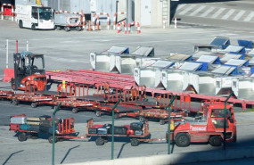 ep trabajadores durante la huelga del handling de iberia convocada por ugt y ccoo en barajas ep trabajadores durante la huelga del handling de iberia convocada por ugt y ccoo en barajas