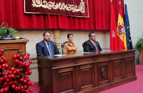 ep unai hualde maria chivite y javier remirez en el acto de entrega de la medalla de oro de navarra