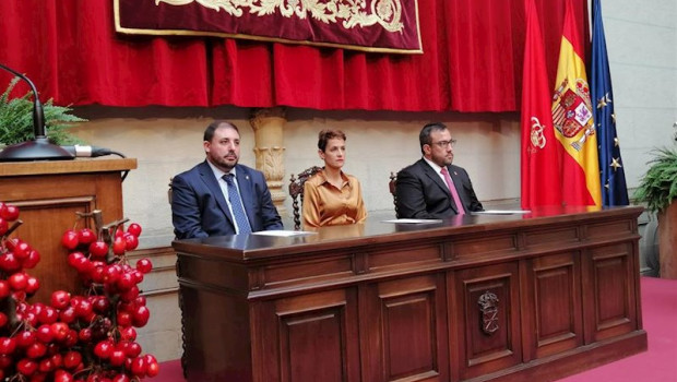 ep unai hualde maria chivite y javier remirez en el acto de entrega de la medalla de oro de navarra