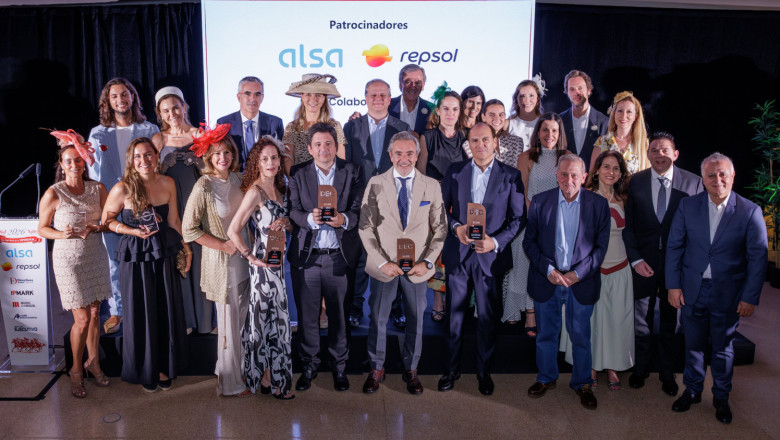 foto familia xiii premios dec 2 