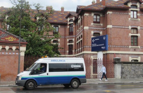 ep ambulancia llegando al hospital de basurto
