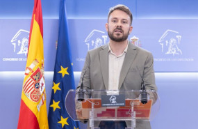 ep archivo el diputado de compromis alberto ibanez durante una rueda de prensa en el congreso de ep archivo el diputado de compromis alberto ibanez durante una rueda de prensa en el congreso de