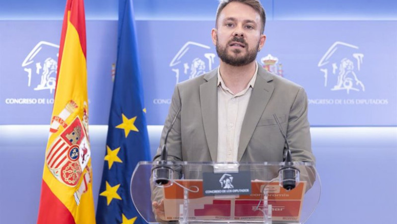 ep archivo   el diputado de compromis alberto ibanez durante una rueda de prensa en el congreso de