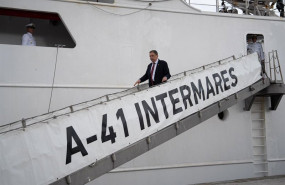 ep archivo   el ministro de agricultura pesca y alimentacion luis planas durante una visita al buque
