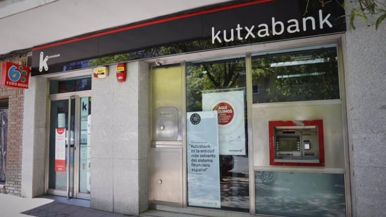 ep archivo - exterior de la sucursal del banco kutxabank en la calle de la oca de madrid en madrid