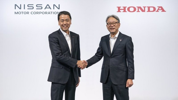 ep archivo   honda pregunta a nissan si puede comprar la participacion que tiene renault en su