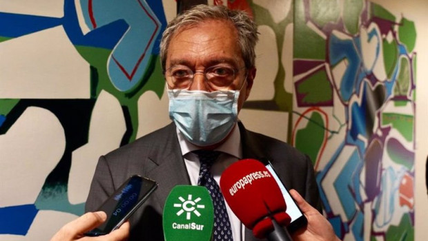 ep el consejero andaluz de transformacion economica rogelio velasco atiende a los medios en sevilla