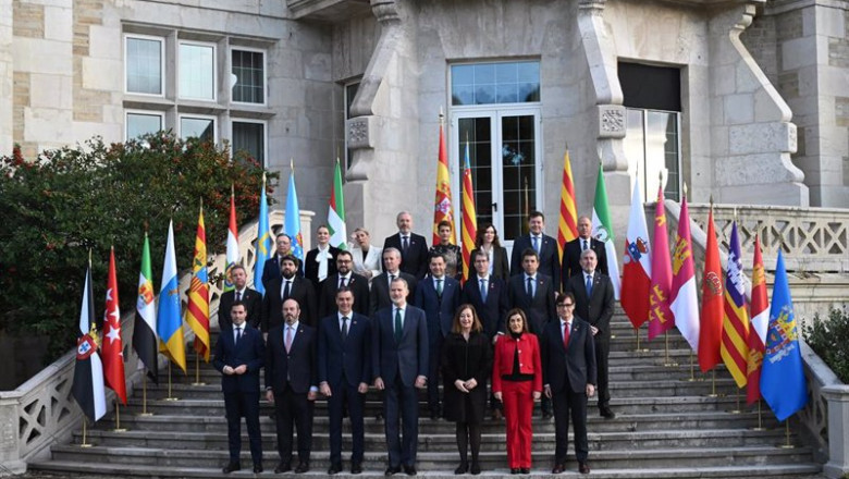 ep el presidente del gobierno pedro sanchez y el rey felipe vi en el centro de la imagen durante la ep el presidente del gobierno pedro sanchez y el rey felipe vi en el centro de la imagen durante la