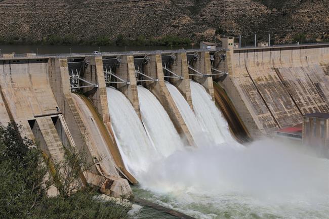 Embalse de Mequinenza desembalsando agua este mes de abril | AYTO. MEQUINENZA ep embalsemequinenza desembalsando aguamesabril